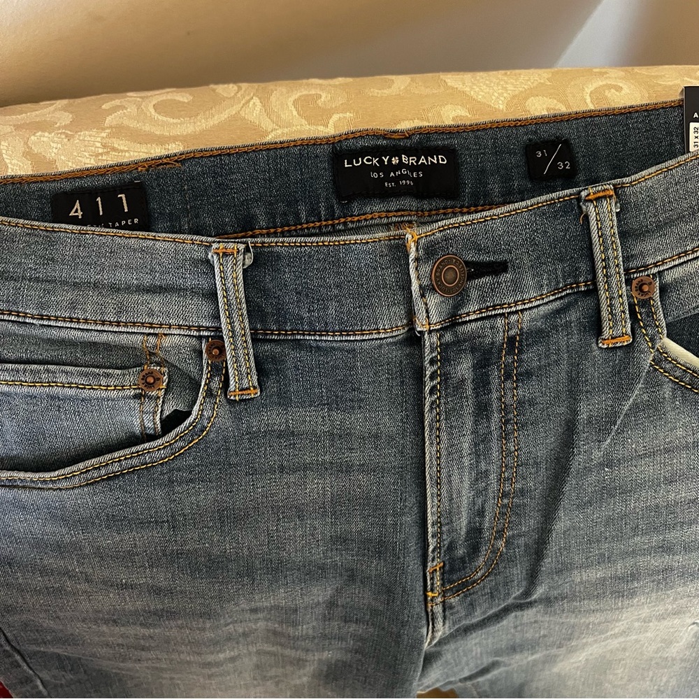 ❤️SOLD❤️ Men’s Lucky Brand 411 Athletic TaperJeans, 31x32 - Picture 5 of 11